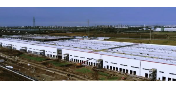 特斯拉上海厂建筑基本完工，开始安装生产线