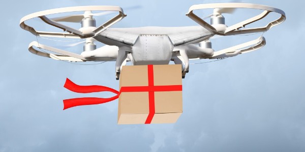 顺丰无人机支援安亭运送物资，已建立十余条固定航线