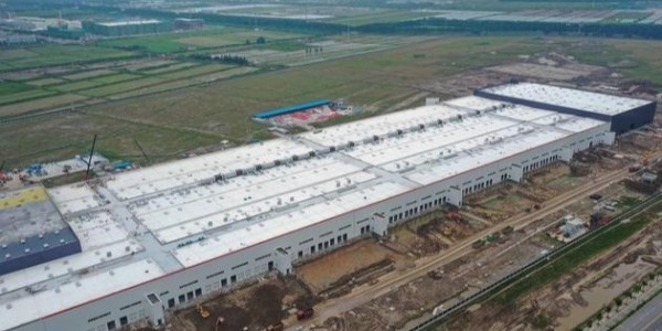 特斯拉上海工厂新突破：Model 3 周产可达 3000 辆